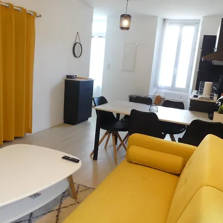 Superbe Maison Renovee En Centre-ville * 奥雷龙圣皮耶尔