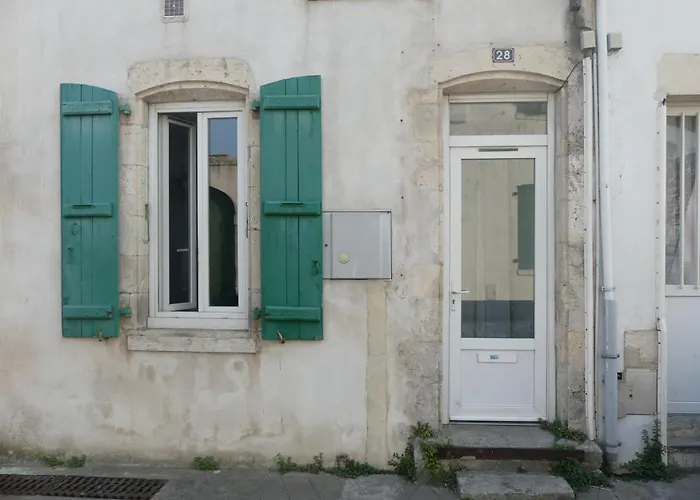 Superbe Maison Rénovée En Centre-ville Сasa de vacaciones Saint-Pierre-d'Oleron